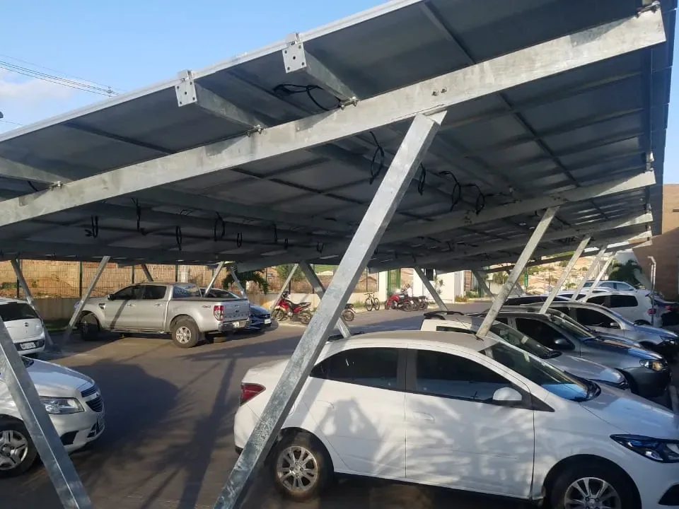 Estrutura metálica de cobertura para estacionamento em Porto Alegre