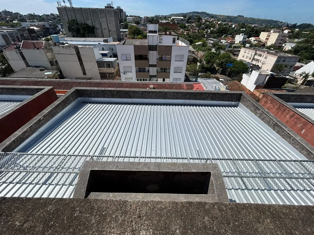 Cobertura metálica, Lisboa Metalúrgica em Torres