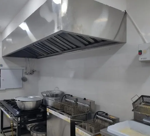 Sistema de exaustão de coifa industrial em Porto Alegre