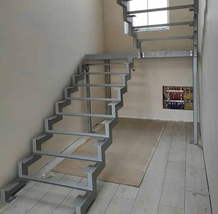 Escada metálica da Lisboa Metalúrgica em Porto Alegre