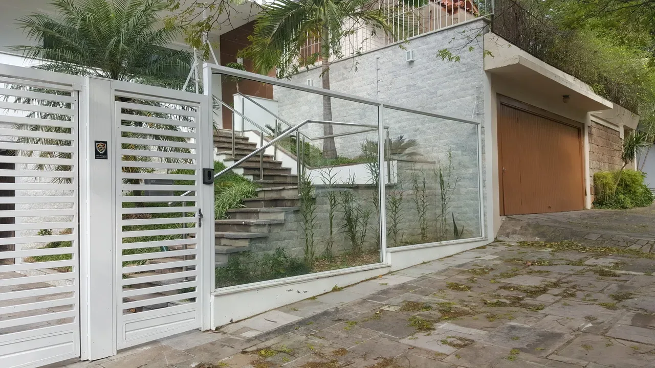 Portão sob medida da Lisboa Metalúrgica em Tramandaí