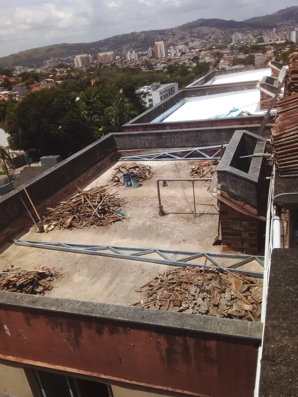 Telhado, Lisboa Metalúrgica em Osório